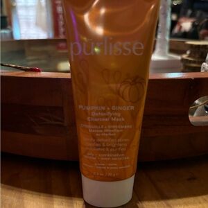 Purlisse Charcoal Mask